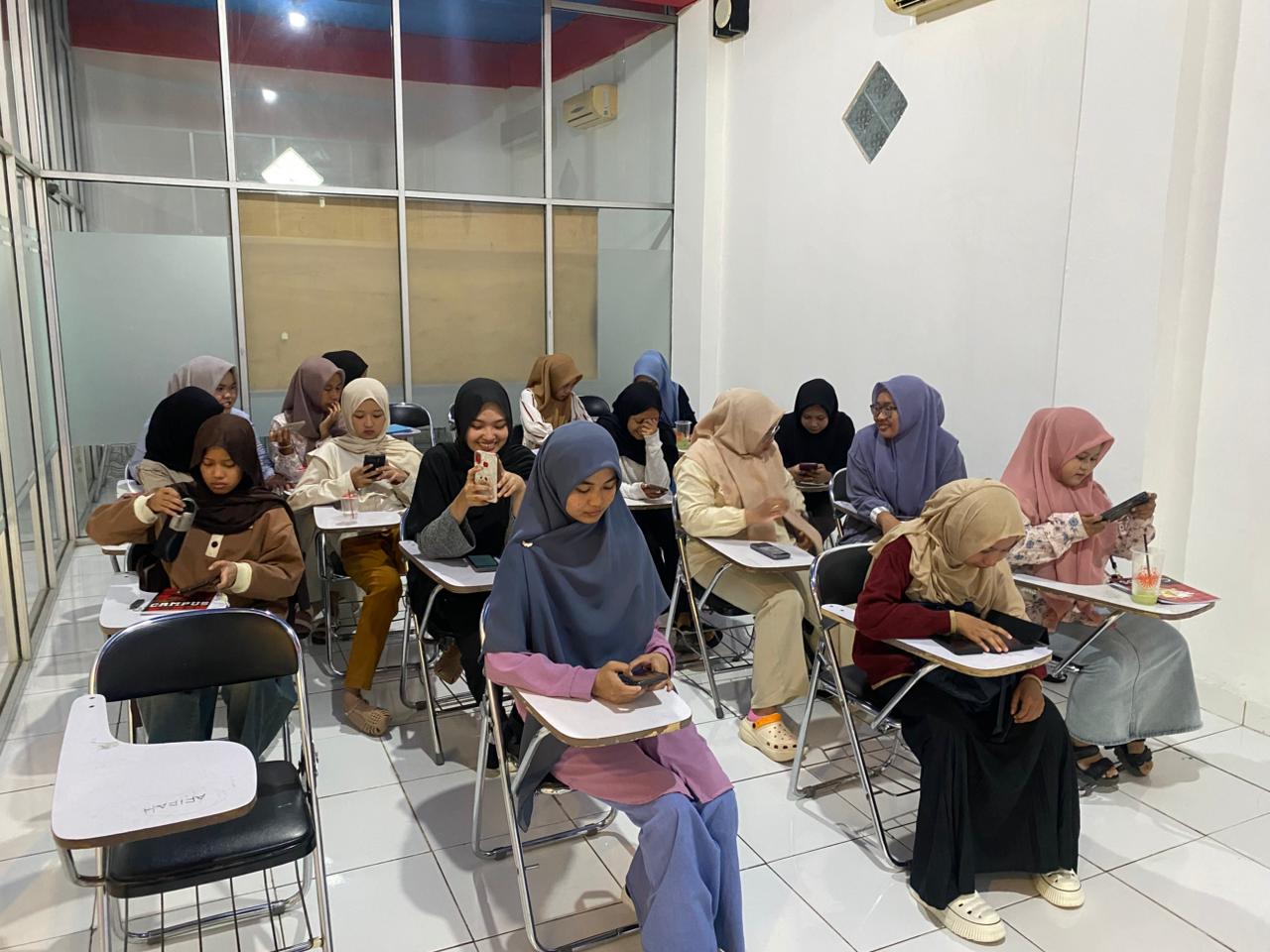 TIEC-ID Sukses Gelar Try Out Sesi 1 Bersama Siswa dari Berbagai Sekolah di Takalar